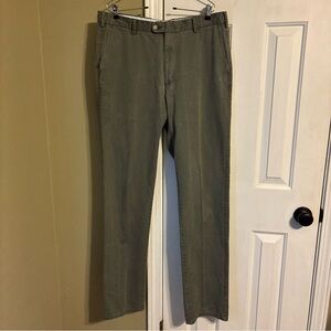 Peter Millar sage green Chinos for Effortless Style RN100308